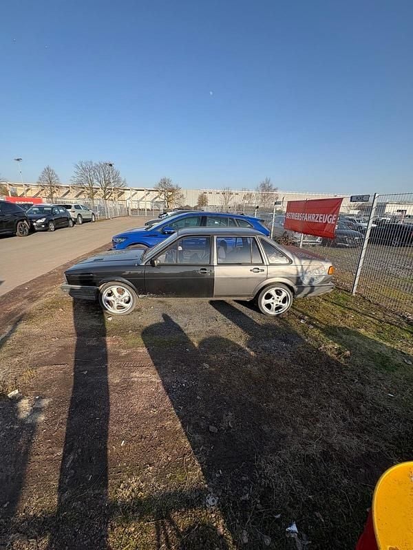 Brugt VW Santana 90 HK (66 kW) 1986 Grå Sedan