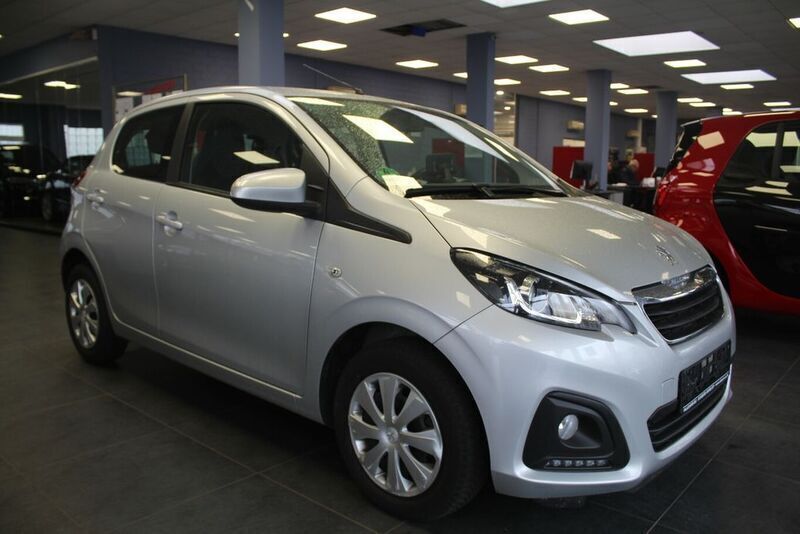 Silber Gebraucht 2021 Peugeot 108 Active Kleinwagen | 10.480 € (Fairer Preis) - Bild 1/4