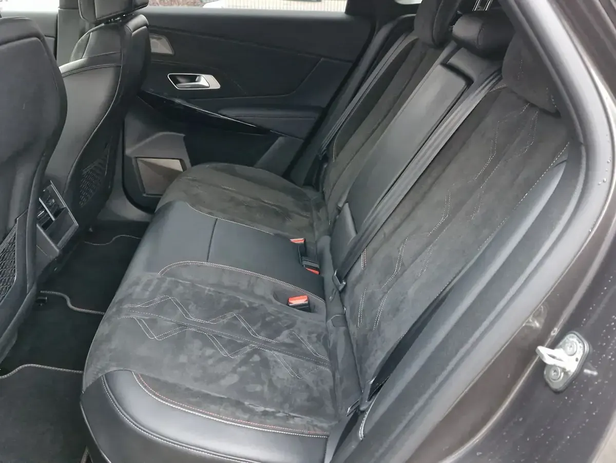 Gebraucht DS Automobiles DS7 Crossback Performance 224 PS (164 kW) 2022 Grau metallic SUV
