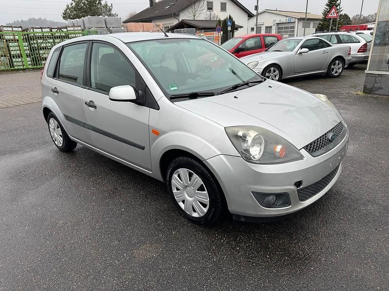 Gebraucht Ford Fiesta 70 PS (51 kW) 2005 Silber Kleinwagen