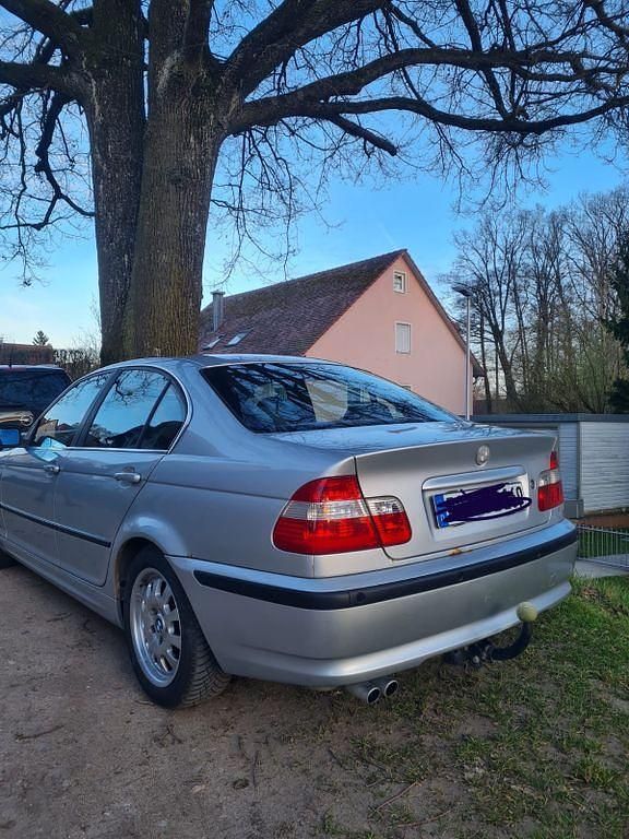 Gebraucht BMW 320 Lifestyle 170 PS (125 kW) 2003 Silber Limousine