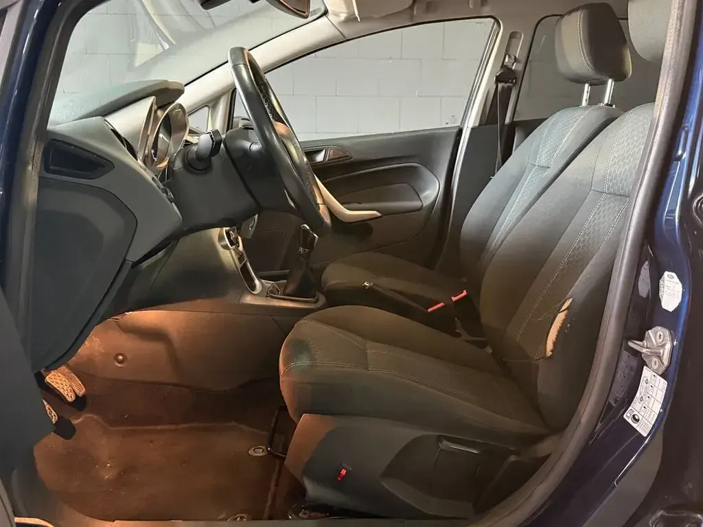 Gebraucht Ford Fiesta Titanium 97 PS (71 kW) 2011 Blau Limousine