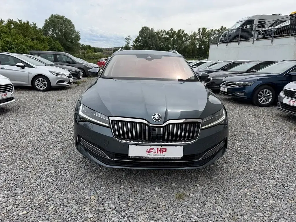 Gebraucht Skoda Superb Style 190 PS (139 kW) 2020 Grau Kombi