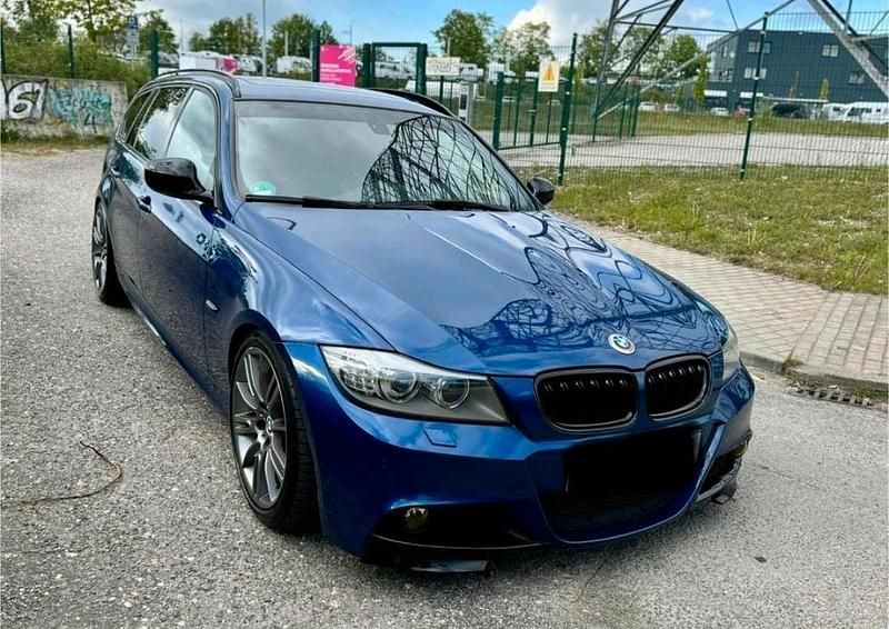 Blau Gebraucht 2010 BMW 318 M Sport Kombi | 8.500 € - Bild 1/4