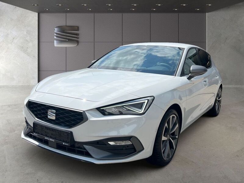Weiß ("nevada" weiss) Neu 2024 Seat Leon FR Limousine | 28.990 € (Fairer Preis) - Bild 1/4