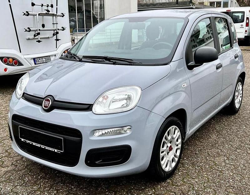 Grau Gebraucht 2022 Fiat Panda Limousine | 7.400 € (Superpreis) - Bild 1/4