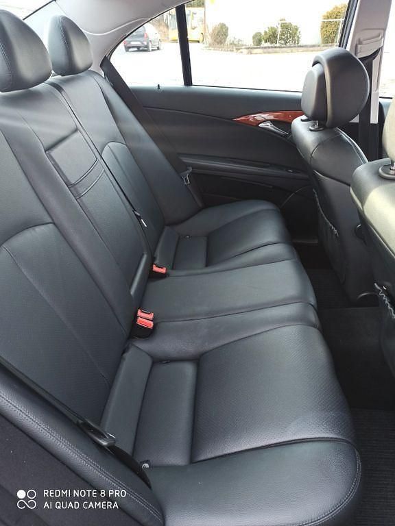 Gebraucht Mercedes E200 Classic 163 PS (119 kW) 2009 Schwarz Limousine