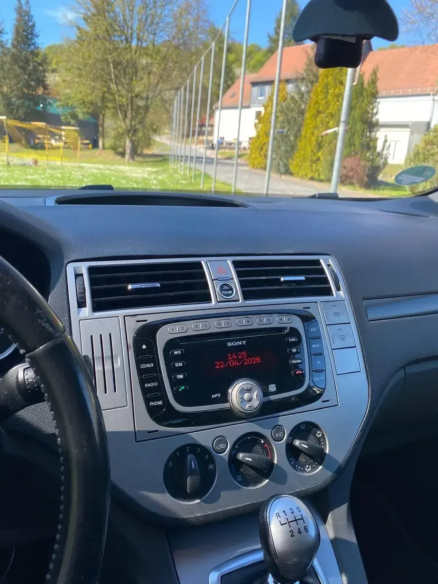 Używany Ford Kuga 140 KM (102 kW) 2012 Biały SUV