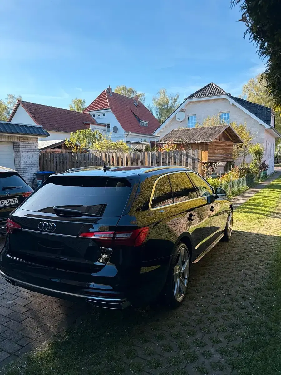 Gebraucht Audi A4 Advanced 150 PS (110 kW) 2023 Schwarz Kombi