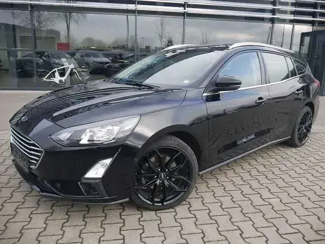 Używany Ford Focus Cool & Connect 150 KM (110 kW) 2019 Czarny Kombi