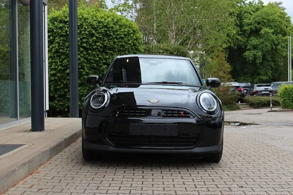 Gebraucht Mini Cooper S Classic 204 PS (150 kW) 2025 Schwarz Kleinwagen