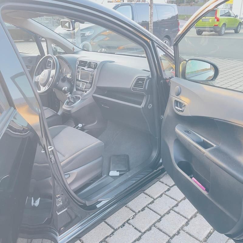 Gebraucht Toyota Verso 2015 Schwarz Van / Kleinbus