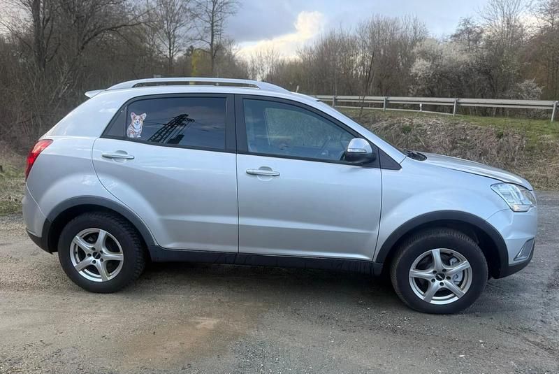 Gebraucht Ssangyong (KGM) Korando 175 PS (128 kW) 2012 Grau SUV