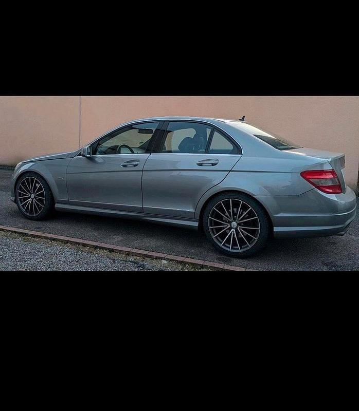 Usata Mercedes C280 241 CV (177 kW) 2009 Grigio Berlina