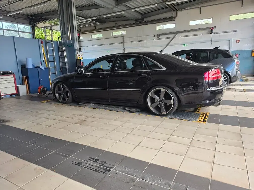 Gebraucht Audi S8 Ambiente 450 PS (330 kW) 2008 Schwarz Limousine