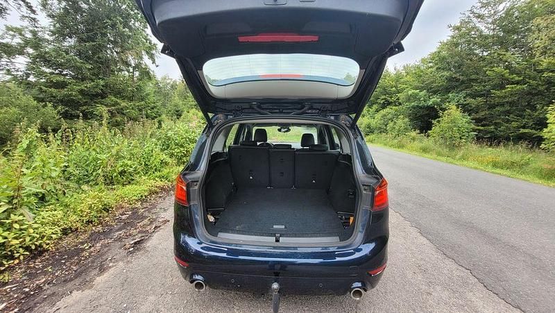 Blau Gebraucht 2018 BMW 220 Gran Tourer Advantage Van / Kleinbus | 14.500 € (Guter Preis) - Bild 1/4