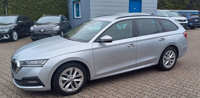Silber Gebraucht 2021 Skoda Octavia Limousine | 19.980 € (Guter Preis) - Bild 1/4