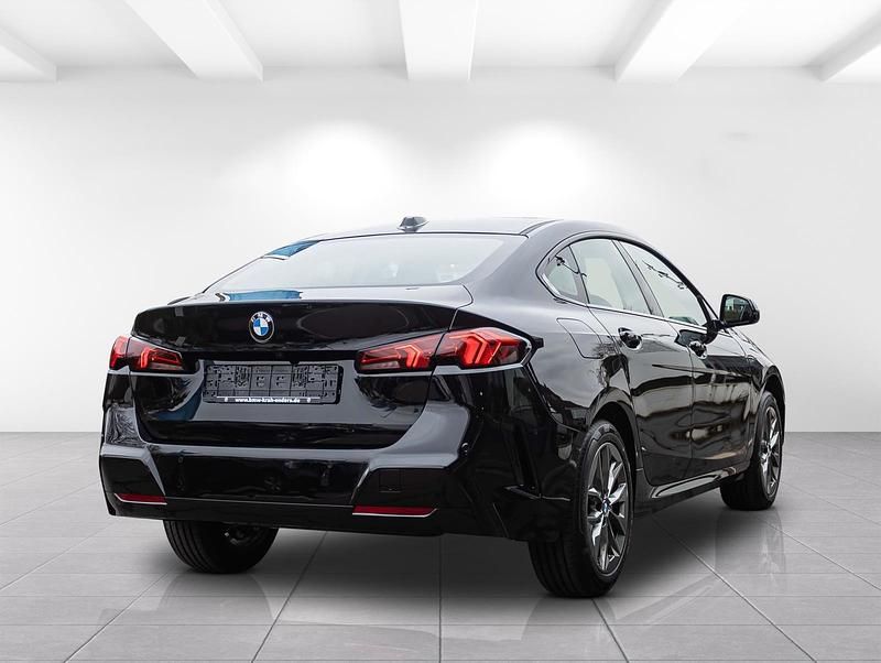 Neu BMW 216 Efficient Dynamics 122 PS (89 kW) 2026 Schwarz Coupé