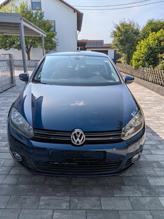 Blau Gebraucht 2011 VW Golf VI Comfortline Limousine | 5.500 € (Guter Preis) - Bild 1/4