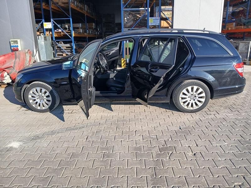 Gebraucht Mercedes C220 170 PS (125 kW) 2011 Schwarz Kombi