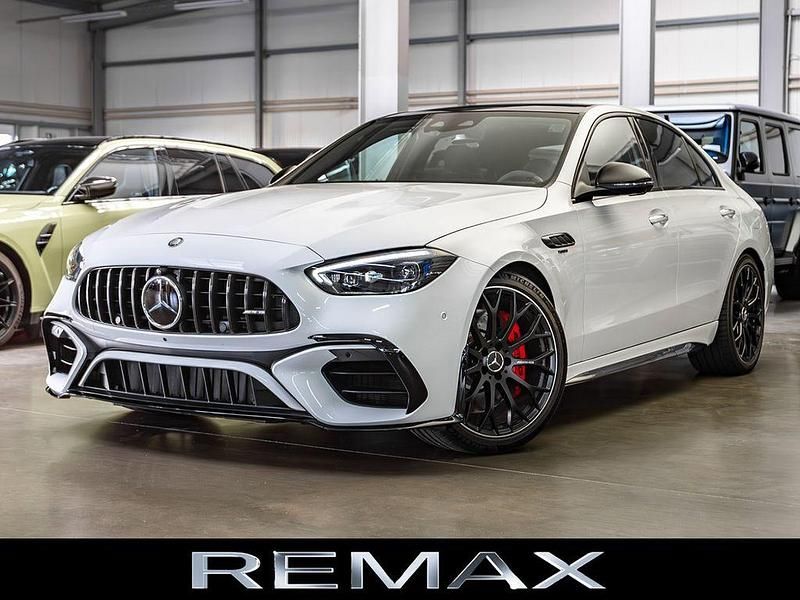 Weiß Gebraucht 2024 Mercedes C63 AMG AMG Limousine | 82.480 € (Fairer Preis) - Bild 1/4