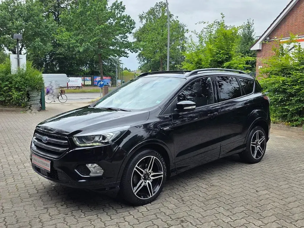 Gebraucht Ford Kuga ST-Line 150 PS (110 kW) 2019 Schwarz SUV