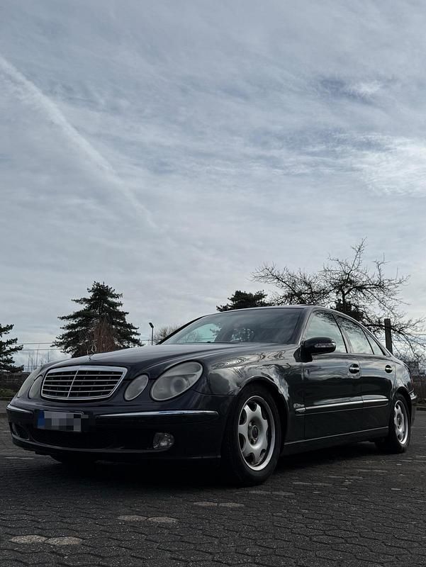 Gebraucht Mercedes E320 224 PS (164 kW) 2004 Limousine