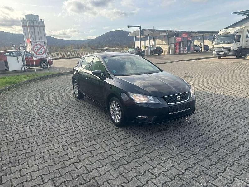 Gebraucht Seat Leon Style 122 PS (89 kW) 2013 "universo" schwarz Kleinwagen