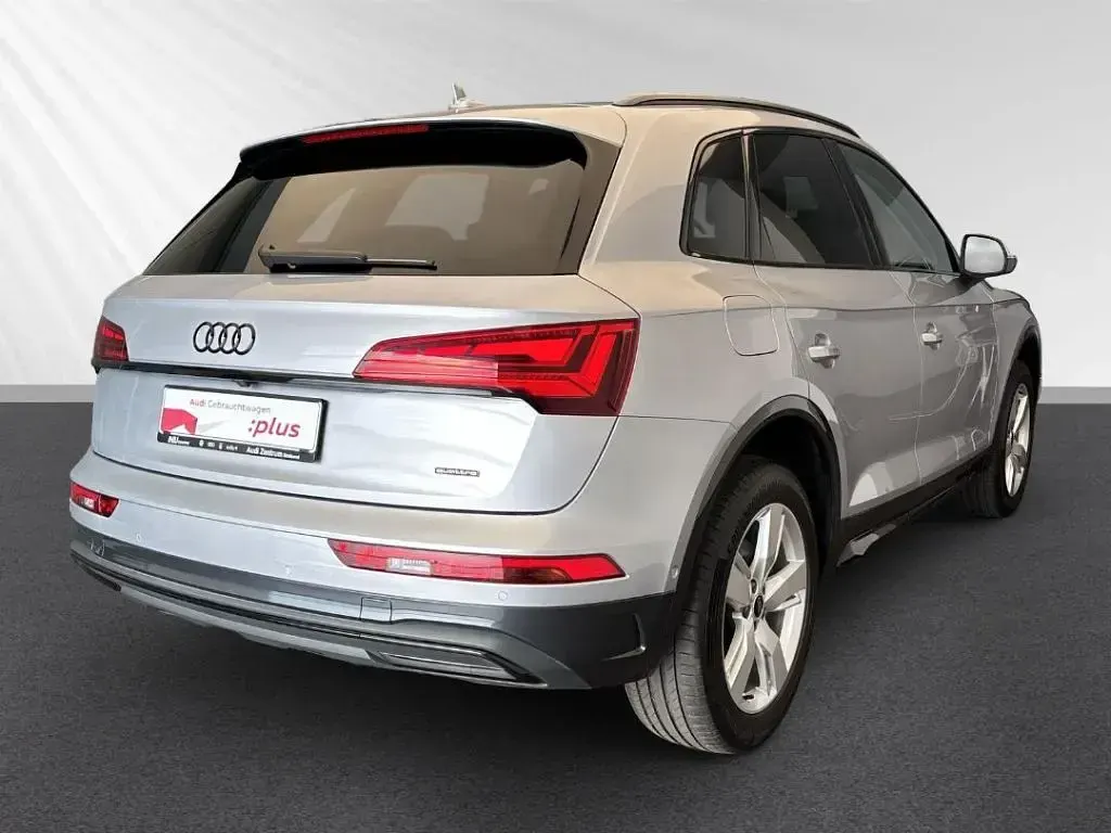 Gebraucht Audi Q5 Advanced 204 PS (150 kW) 2023 Florettsilber (metallic) SUV