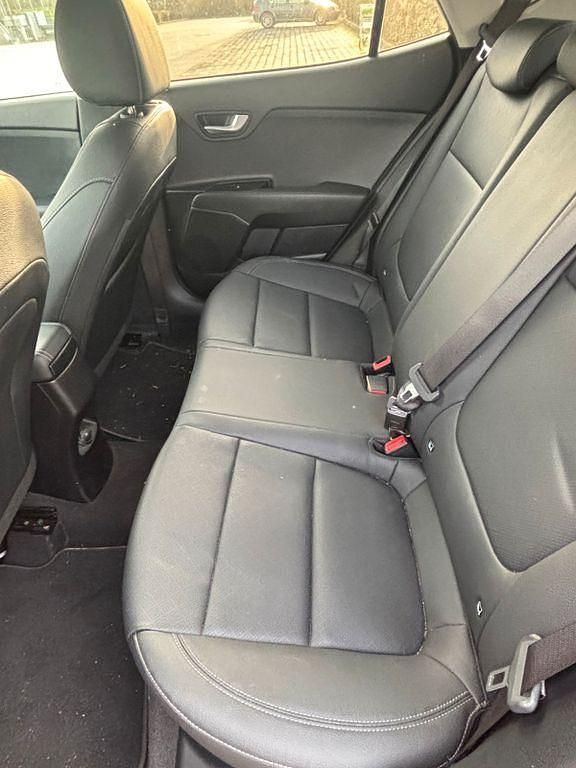 Gebraucht Kia Stonic Platinum 101 PS (74 kW) 2020 Rot SUV