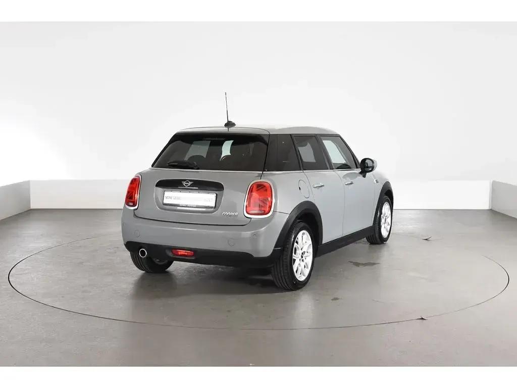 Gebraucht Mini Cooper Pepper 136 PS (100 kW) 2020 Grau Kleinwagen