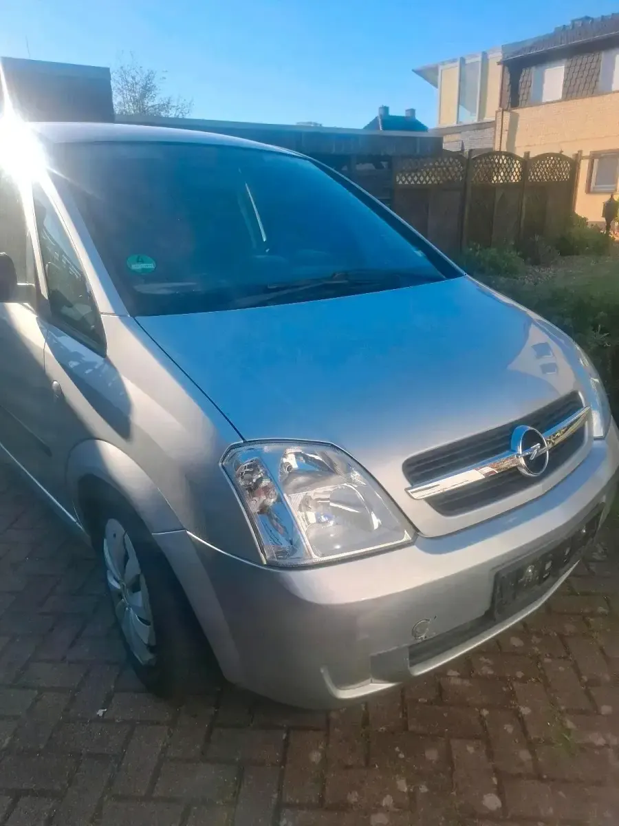 Gebraucht Opel Meriva 101 PS (74 kW) 2003 Silber Van / Kleinbus
