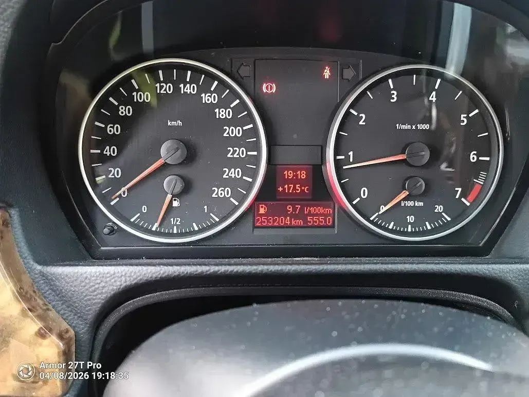 Gebraucht BMW 320 150 PS (110 kW) 2005 Limousine