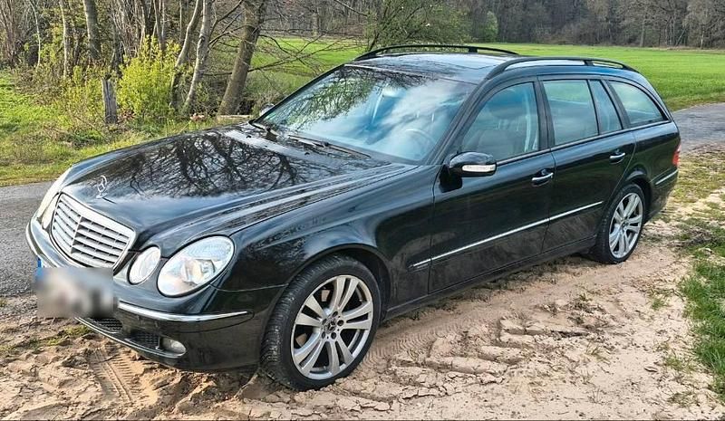 Gebraucht Mercedes E200 163 PS (119 kW) 2005 Schwarz Kombi