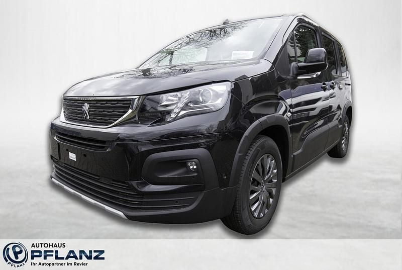 Schwarz Gebraucht 2021 Peugeot Rifter Allure Van / Kleinbus | 16.485 € (Fairer Preis) - Bild 1/4