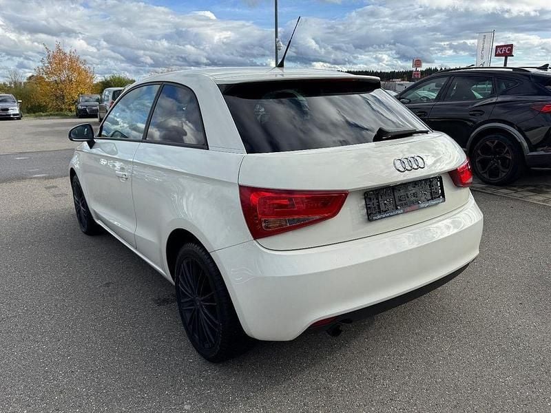 Gebraucht Audi A1 Ambition 86 PS (63 kW) 2011 Weiß Kleinwagen