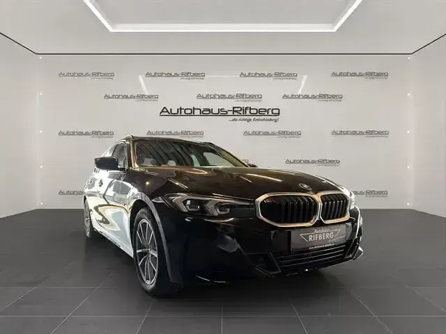 Gebraucht BMW 320e Shadowline 204 PS (150 kW) 2023 Schwarz Limousine