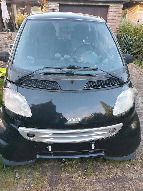 Schwarz Gebraucht 2001 Smart ForTwo Coupé Kleinwagen | 700 € (Superpreis) - Bild 1/3