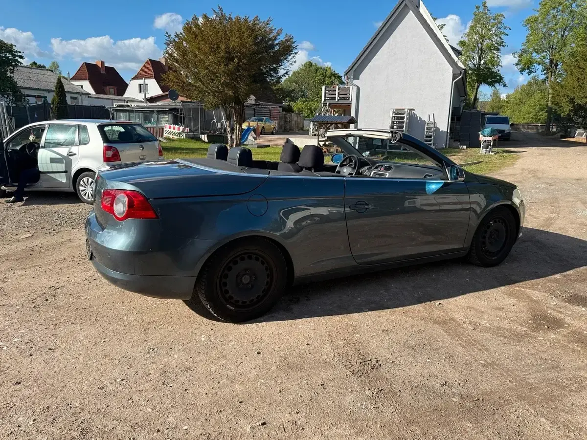 Gebraucht VW Eos 116 PS (85 kW) 2007 Grau Cabrio