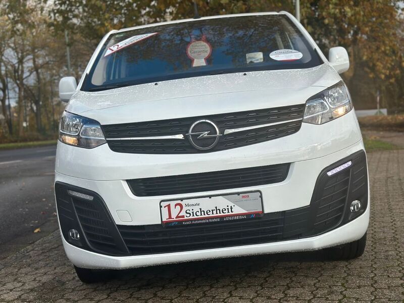Jade weiss/arktis weiss Gebraucht 2022 Opel Vivaro Edition Van | 31.699 € (Teuer) - Bild 1/4