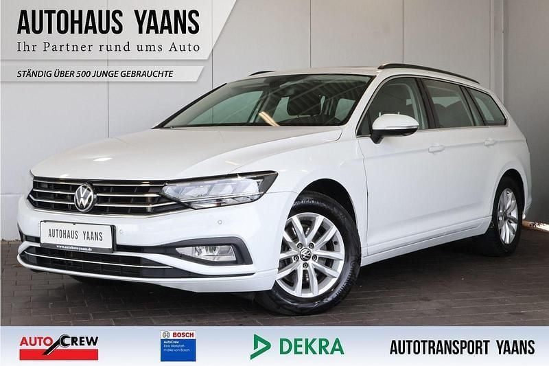 Weiß Gebraucht 2022 VW Passat Business Kombi | 17.679 € (Guter Preis) - Bild 1/4