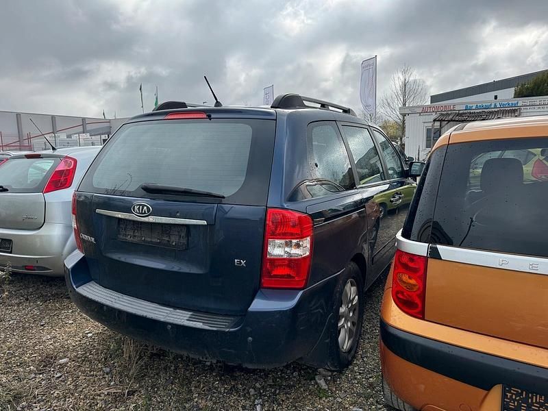 Gebraucht Kia Carnival EX 185 PS (136 kW) 2009 Blau Van / Kleinbus