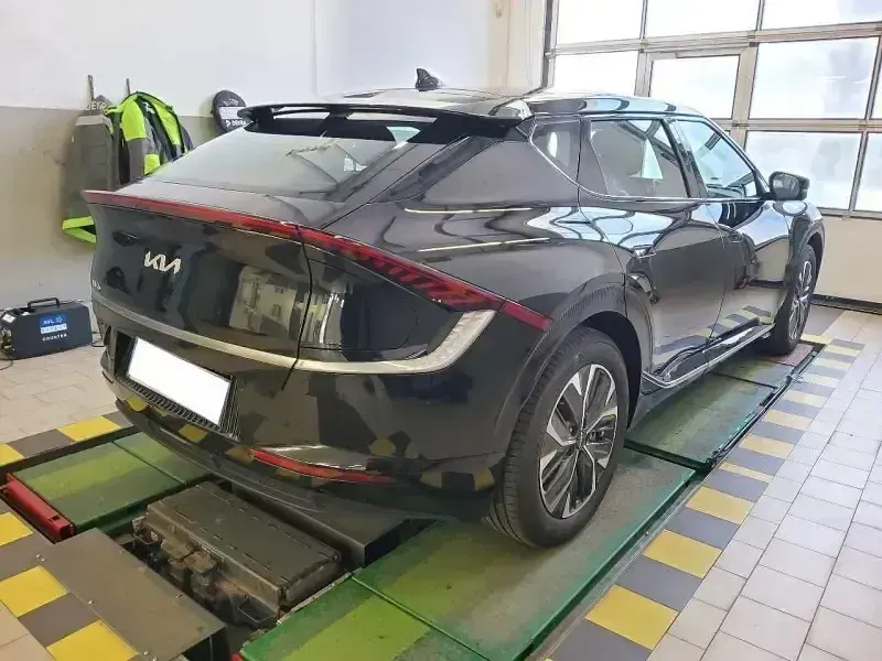 Gebraucht Kia EV6 125 kW (170 PS) 2023 Schwarz SUV