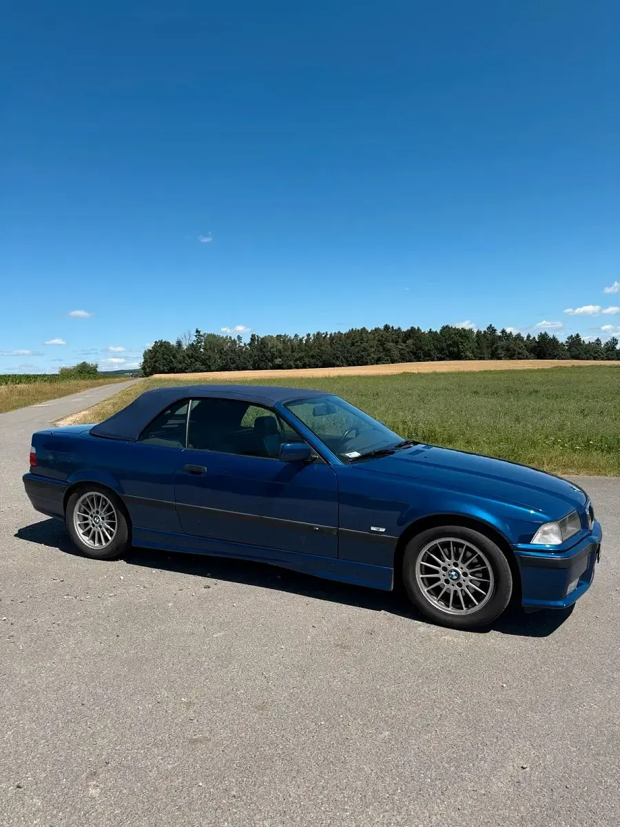 Gebraucht BMW 318 Cabriolet M Sport 115 PS (84 kW) 1998 Blau Cabrio