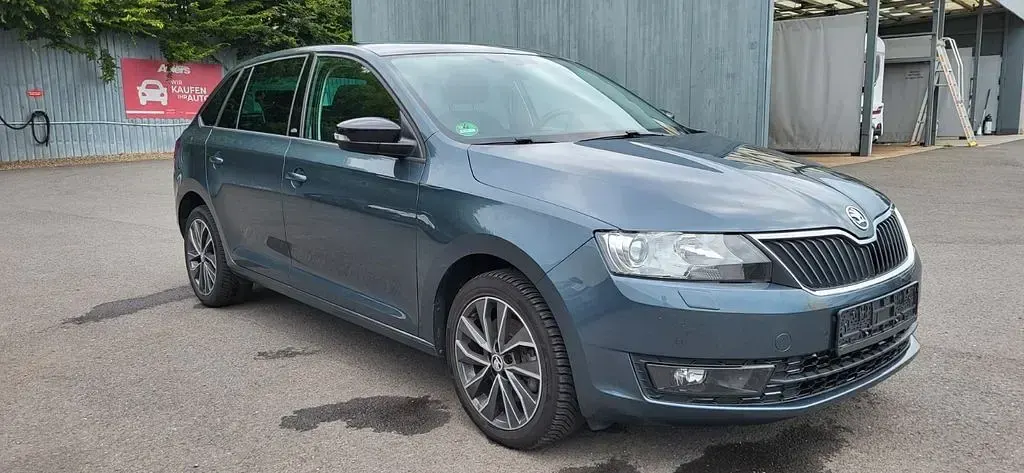Gebraucht Skoda Rapid 125 PS (91 kW) 2015 Grau Kleinwagen
