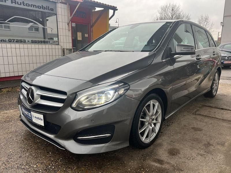 Gebraucht Mercedes B220 184 PS (135 kW) 2017 Grau Van / Kleinbus