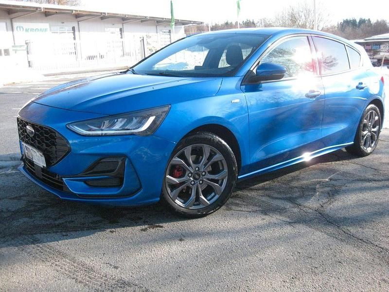 Gebraucht Ford Focus ST-Line 125 PS (91 kW) 2023 Blau Limousine