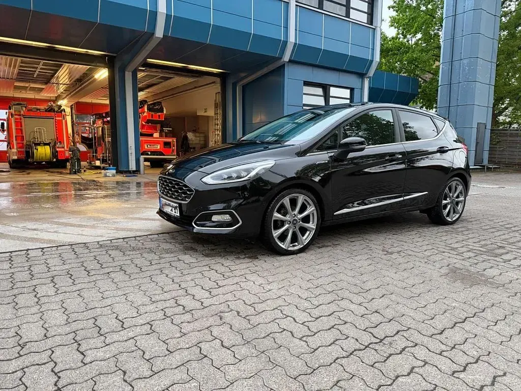 Gebraucht Ford Fiesta Vignale 101 PS (74 kW) 2018 Schwarz Kleinwagen