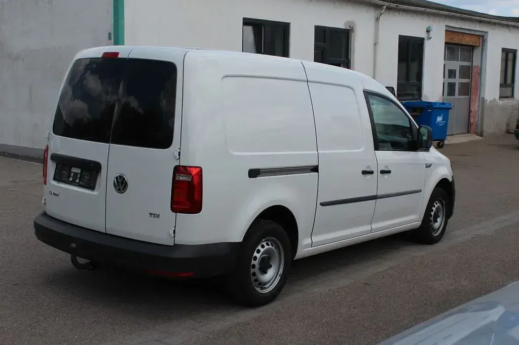 Usado VW Caddy 102 HP (75 kW) 2016 Branco Monovolume
