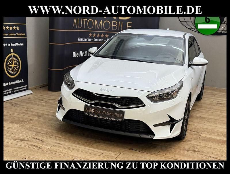 Weiß Neu 2025 Kia Ceed Kleinwagen | 19.690 € (Superpreis) - Bild 1/3